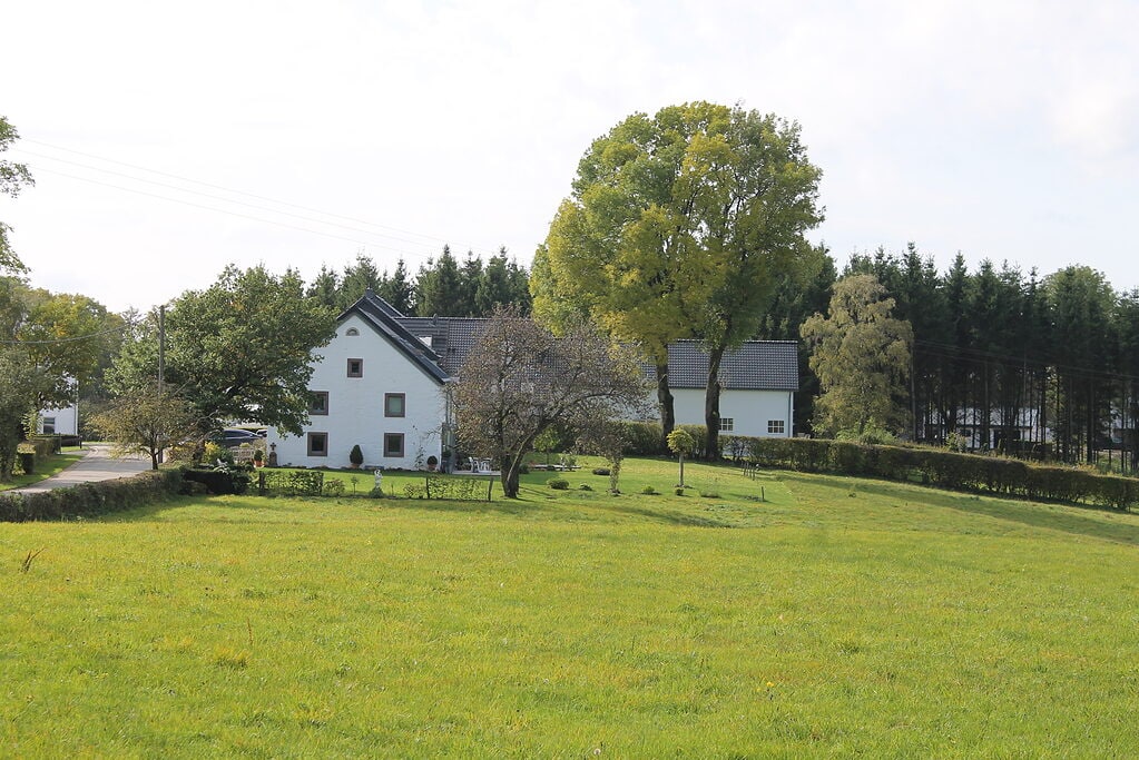 The Light House in het groene landschap van Hergersberg